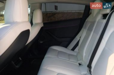 Седан Tesla Model 3 2021 в Львові