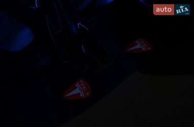 Седан Tesla Model 3 2021 в Львові