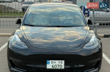 Седан Tesla Model 3 2021 в Одесі