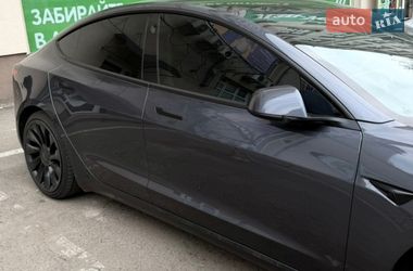 Седан Tesla Model 3 2021 в Киеве