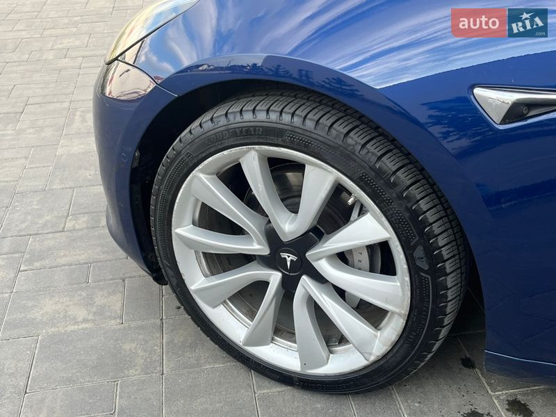 Седан Tesla Model 3 2019 в Луцке фото 12 Седан Tesla Model 3 2019 в Луцке