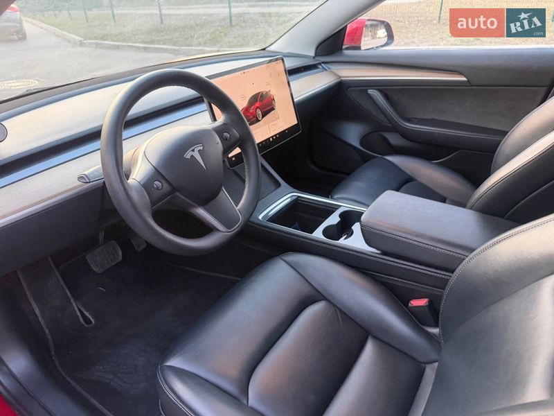 Седан Tesla Model 3 2022 в Києві