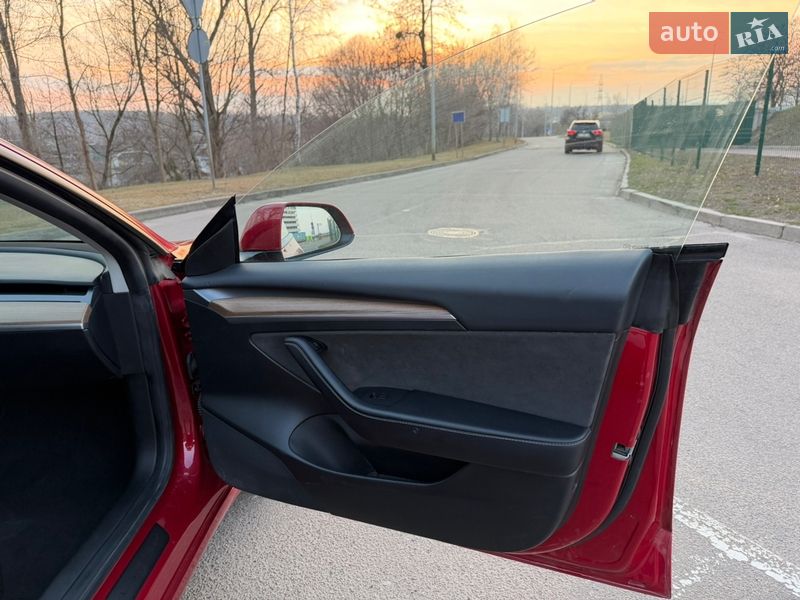 Седан Tesla Model 3 2022 в Києві