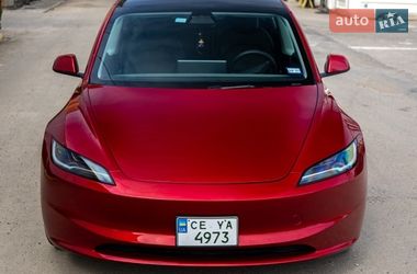 Седан Tesla Model 3 2024 в Черновцах