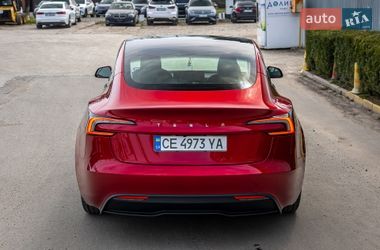 Седан Tesla Model 3 2024 в Черновцах