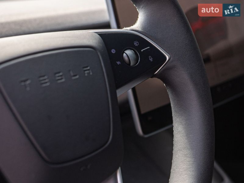 Седан Tesla Model 3 2024 в Черновцах фото 24 Седан Tesla Model 3 2024 в Черновцах