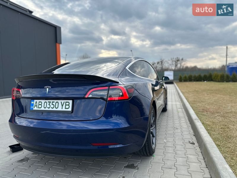 Седан Tesla Model 3 2018 в Вінниці