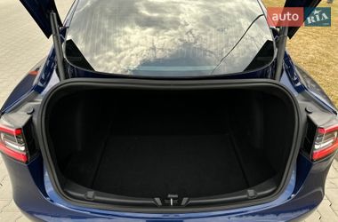 Седан Tesla Model 3 2018 в Вінниці