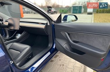 Седан Tesla Model 3 2018 в Вінниці