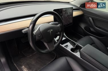 Седан Tesla Model 3 2019 в Дніпрі