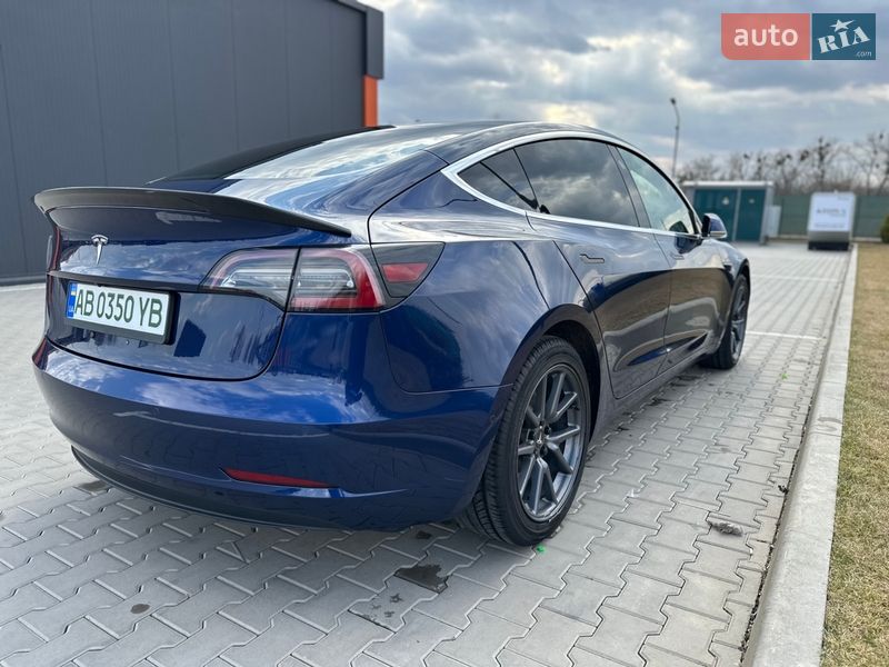 Седан Tesla Model 3 2018 в Вінниці