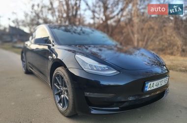 Седан Tesla Model 3 2018 в Киеве