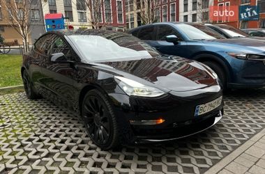 Седан Tesla Model 3 2021 в Львові