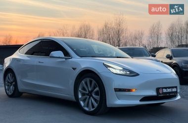 Седан Tesla Model 3 2020 в Рівному