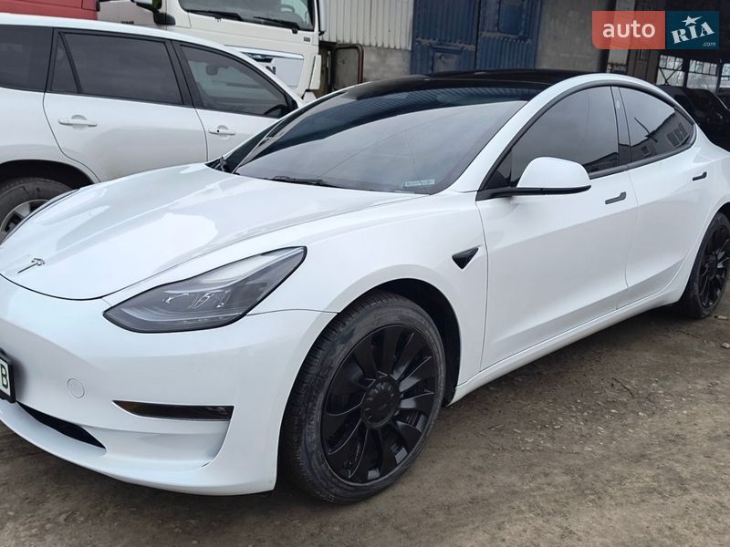 Седан Tesla Model 3 2023 в Новомосковську фото 3 Седан Tesla Model 3 2023 в Новомосковську