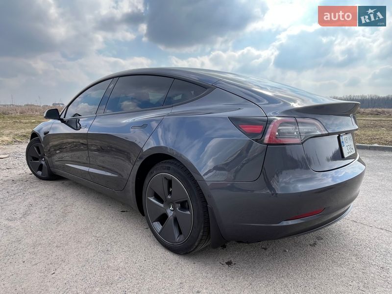 Седан Tesla Model 3 2022 в Вінниці
