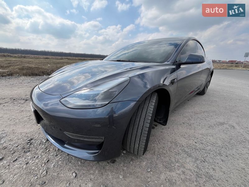Седан Tesla Model 3 2022 в Вінниці
