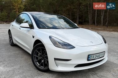 Седан Tesla Model 3 2021 в Рівному
