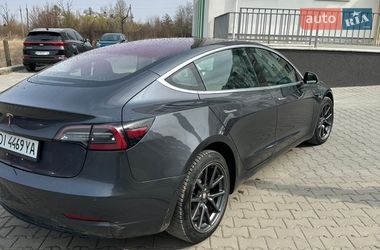Седан Tesla Model 3 2017 в Винниках