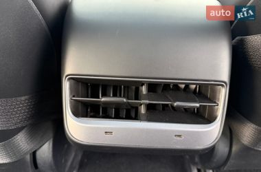 Седан Tesla Model 3 2022 в Одессе
