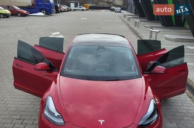 Седан Tesla Model 3 2022 в Одессе