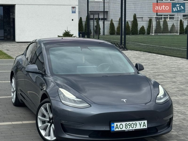 Седан Tesla Model 3 2019 в Мукачевому
