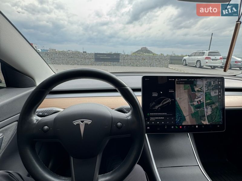 Седан Tesla Model 3 2019 в Мукачевому