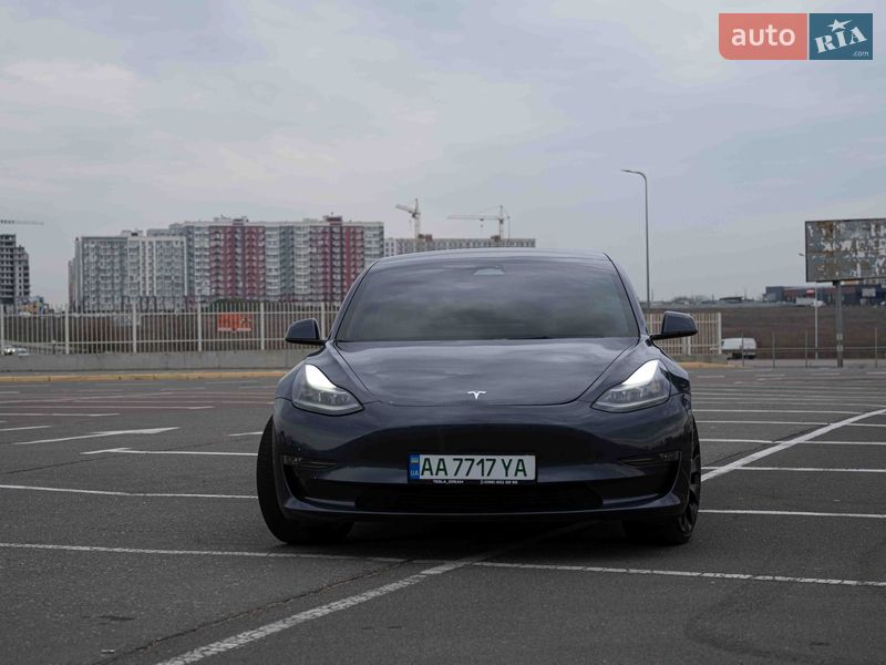Седан Tesla Model 3 2022 в Одессе