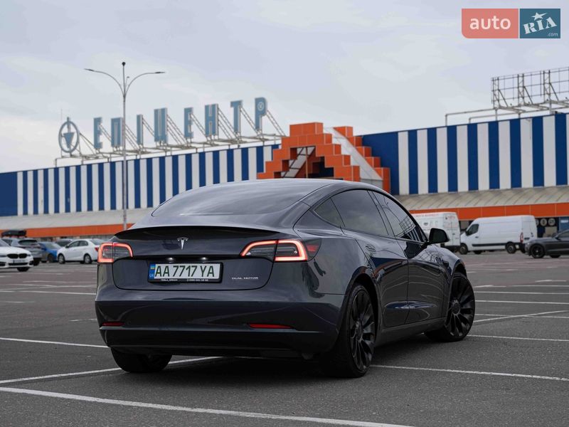 Седан Tesla Model 3 2022 в Одессе