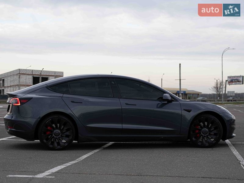 Седан Tesla Model 3 2022 в Одессе