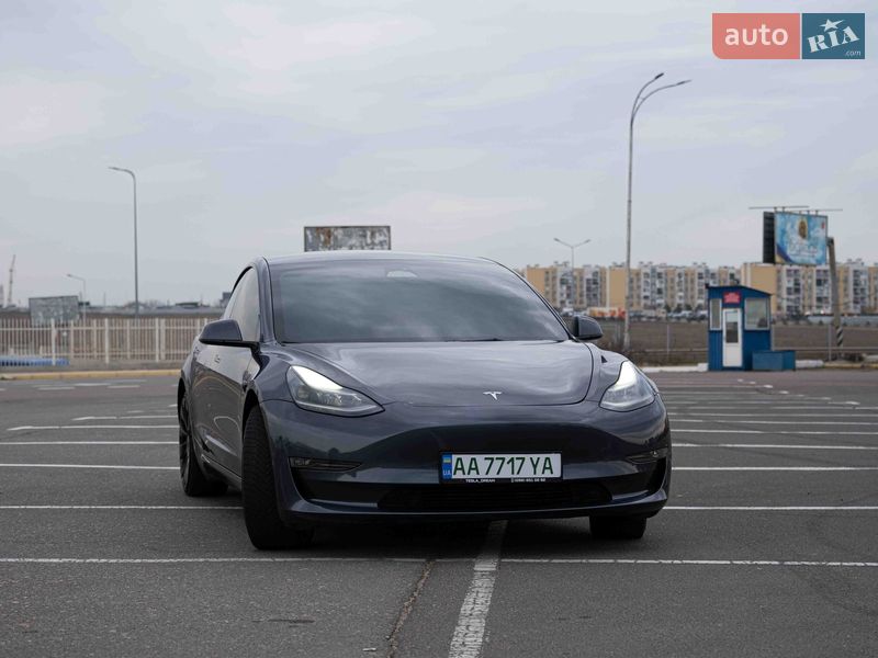 Седан Tesla Model 3 2022 в Одессе