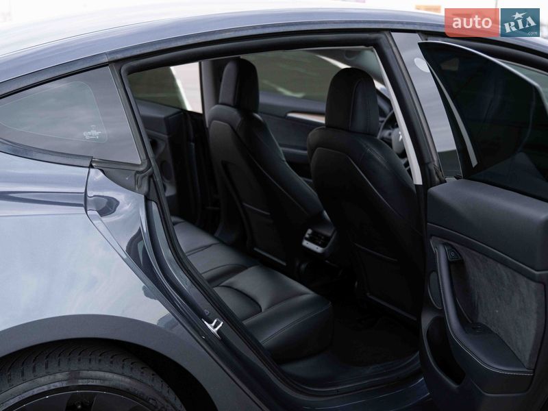 Седан Tesla Model 3 2022 в Одессе