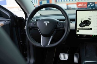 Седан Tesla Model 3 2022 в Одессе