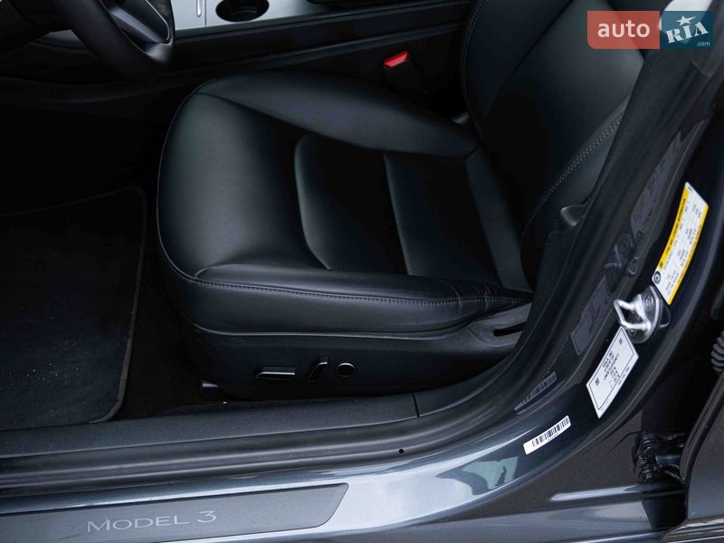 Седан Tesla Model 3 2022 в Одессе