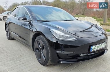Седан Tesla Model 3 2018 в Львові