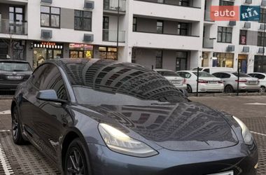 Седан Tesla Model 3 2018 в Києві