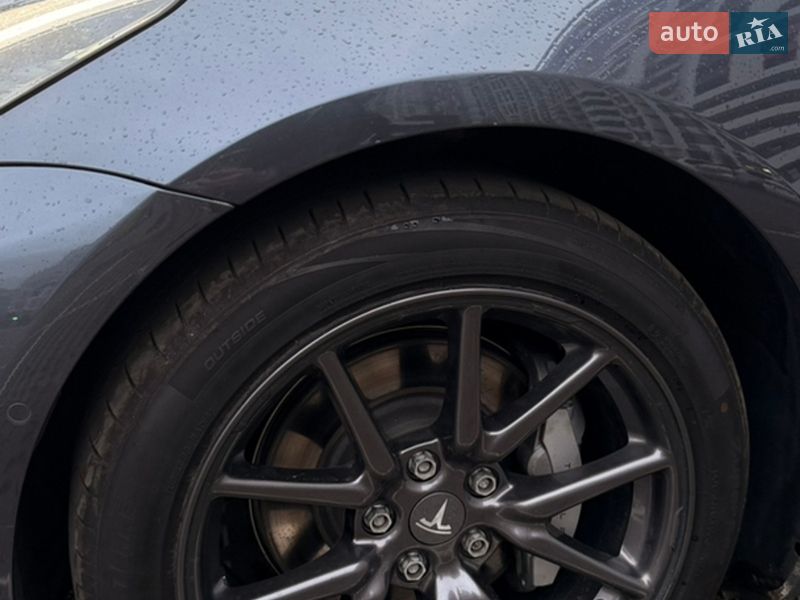 Седан Tesla Model 3 2018 в Києві