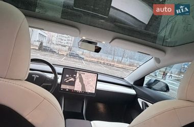 Седан Tesla Model 3 2018 в Киеве