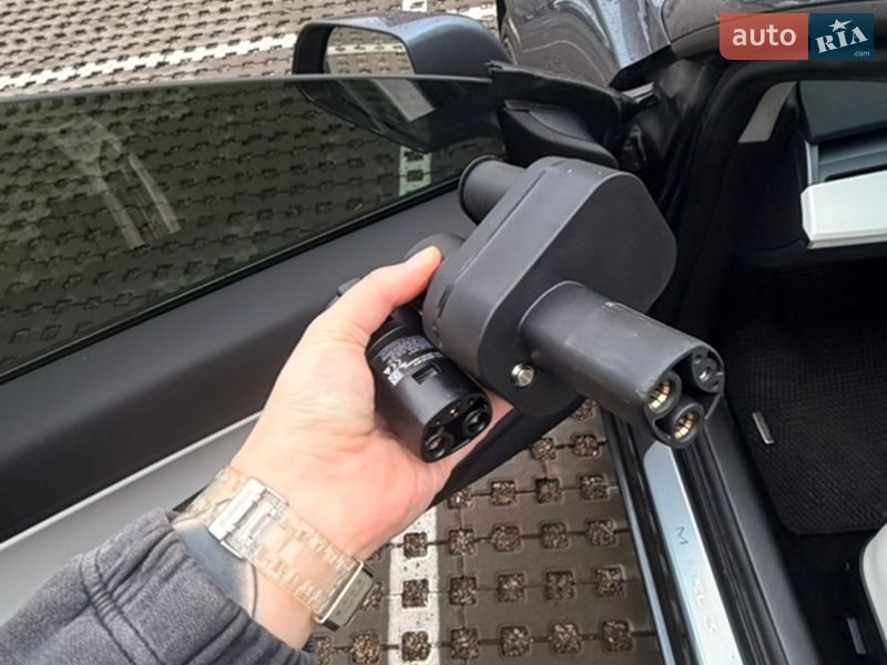 Седан Tesla Model 3 2018 в Києві