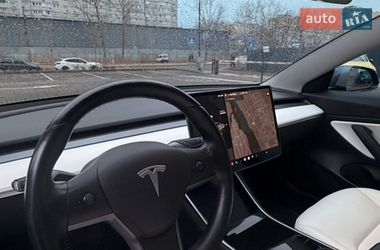 Седан Tesla Model 3 2018 в Києві