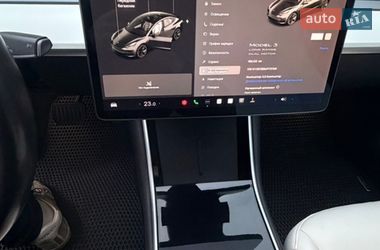 Седан Tesla Model 3 2018 в Києві