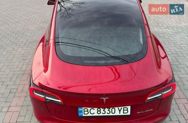Седан Tesla Model 3 2021 в Золочеві
