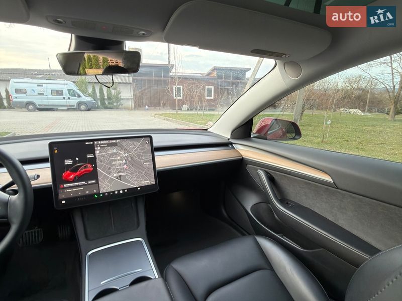 Седан Tesla Model 3 2021 в Золочеві