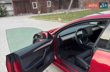 Седан Tesla Model 3 2021 в Золочеві
