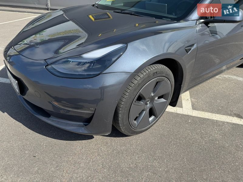 Седан Tesla Model 3 2022 в Киеве