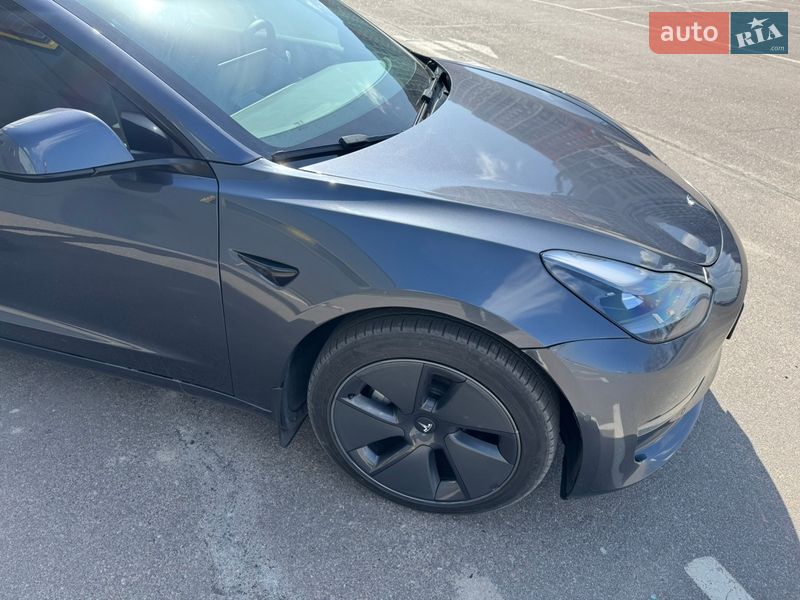 Седан Tesla Model 3 2022 в Киеве