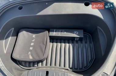 Седан Tesla Model 3 2022 в Киеве