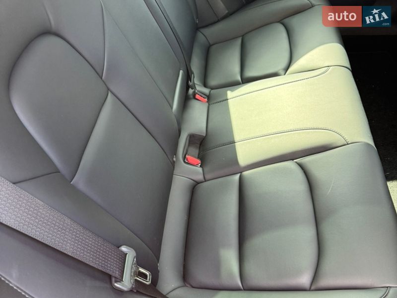 Седан Tesla Model 3 2022 в Киеве