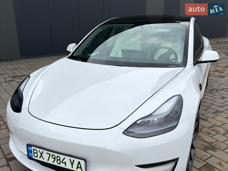 Tesla Model 3 2021