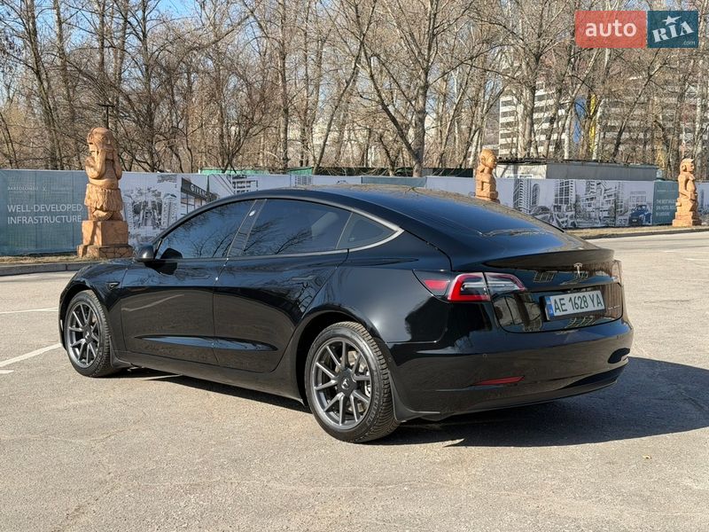 Седан Tesla Model 3 2020 в Днепре фото 4 Седан Tesla Model 3 2020 в Днепре